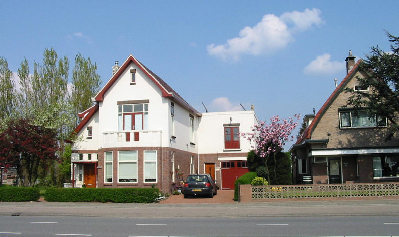 Rijnsburgerweg 74, Oegstgeest