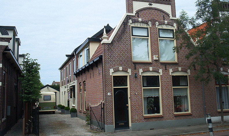 Langevaart 10, Rijnsburg