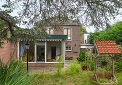 Noordeinde 11, Rijnsburg