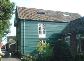 Burg. Nederburghlaan 10, Warmond